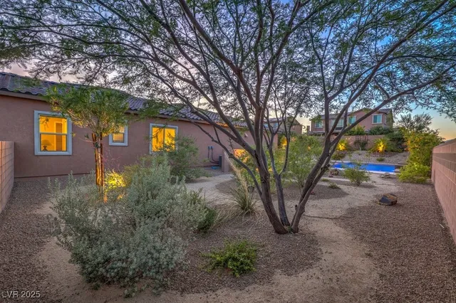 $1,350,000 | 9760 Arch Canyon Court, Las Vegas, NV 89149