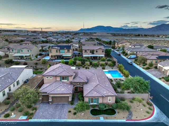 $1,350,000 | 9760 Arch Canyon Court, Las Vegas, NV 89149