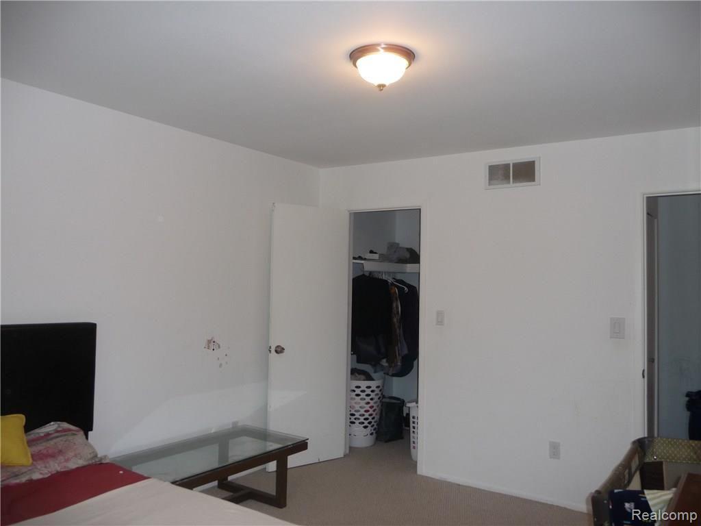 29209 Hayes Road, Unit 8 Warren, MI 48088 - Photo 10 of 12