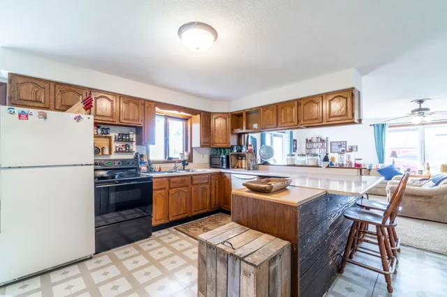 $399,900 | 360 Eyster Drive, Angola, IN 46703