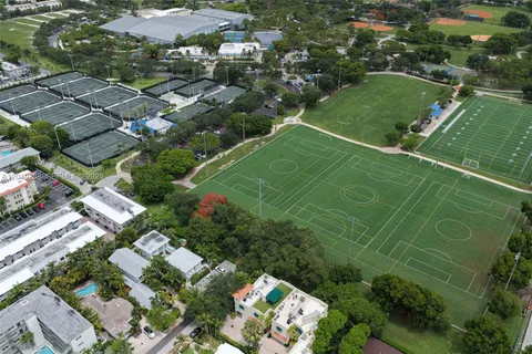 $309,000 | 611 Northeast 14th Avenue, Unit 206, Fort Lauderdale, FL 33304
