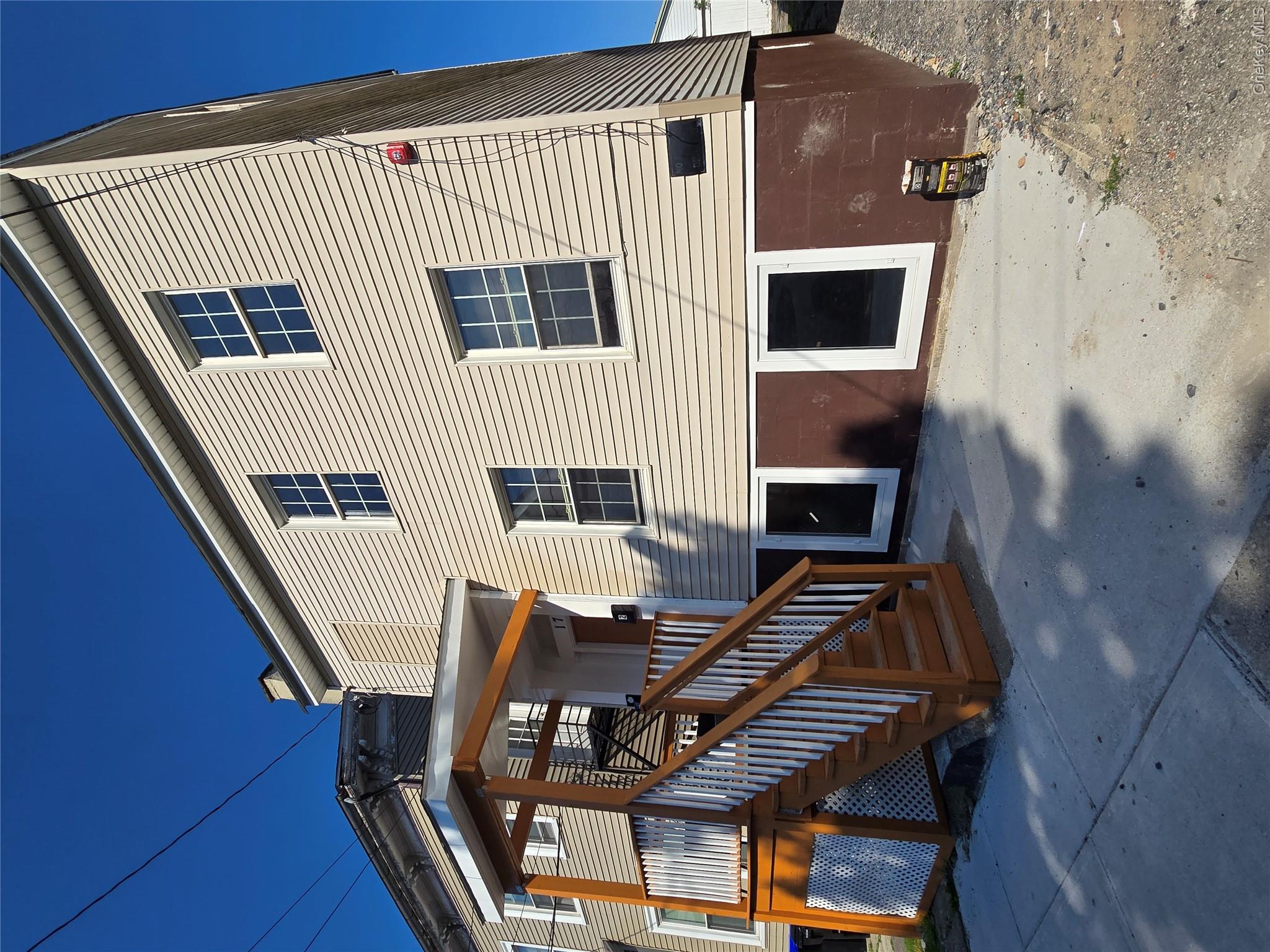 17 Conklin Street Poughkeepsie, NY 12601 - Photo 2 of 44