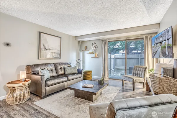 $268,000 | 1535 Castlerock Avenue, Unit 10, Wenatchee, WA 98801