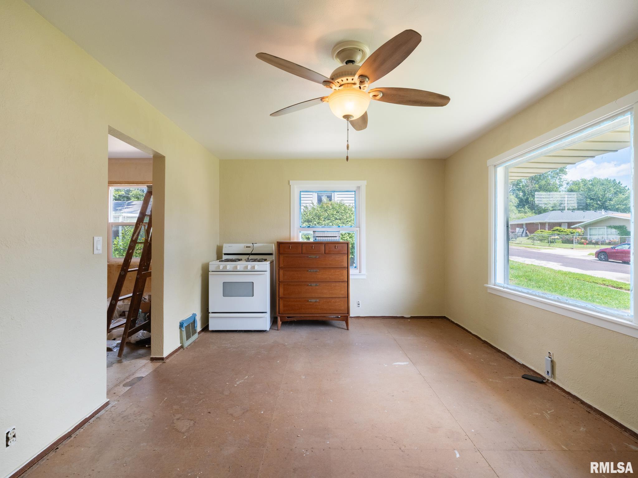 1405 Chestnut Street Pekin, IL 61554 - Photo 9 of 22