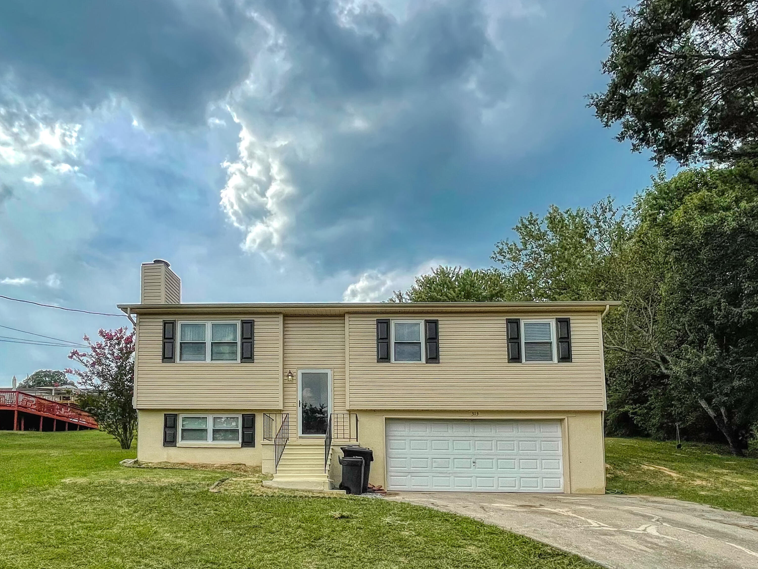 313 Calla Lane Powell, TN 37849 - Photo 1 of 15 313 Calla Lane