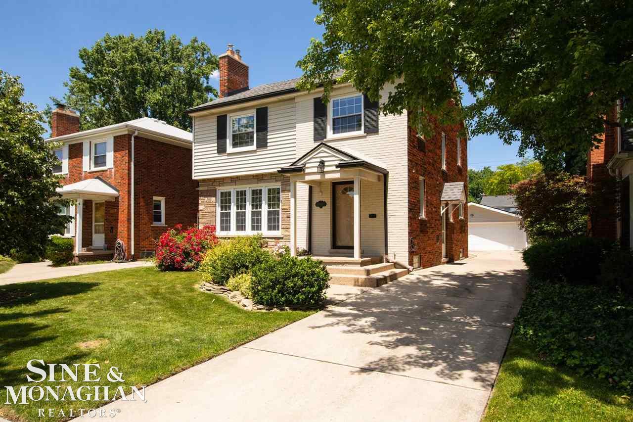 1928 Prestwick Road Grosse Pointe, MI 48236 - Photo 3 of 46 50045017-2.JPG