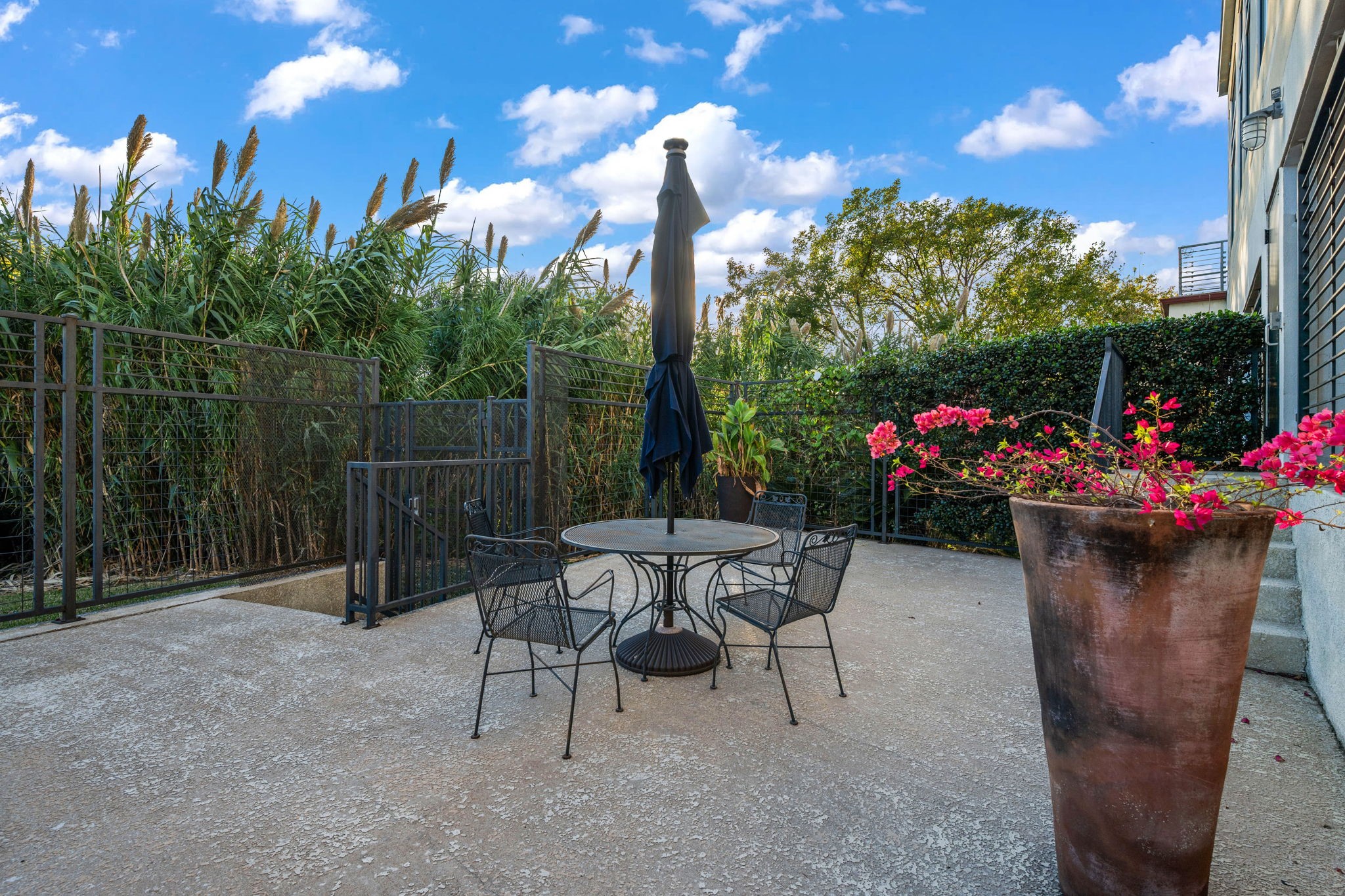 102 Quitman Street, Unit 201 Houston, TX 77009 - Photo 4 of 31