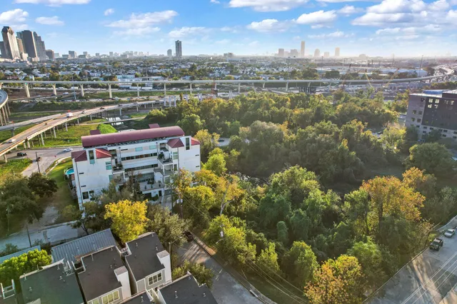 $388,500 | 102 Quitman Street, Unit 201, Houston, TX 77009