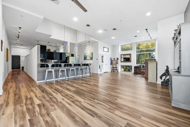 $388,500 | 102 Quitman Street, Unit 201, Houston, TX 77009