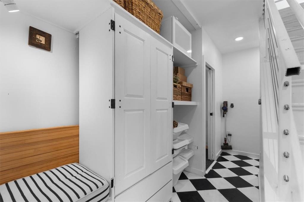 515 Behring Street Pittsburgh, PA 15203 - Photo 21 of 35