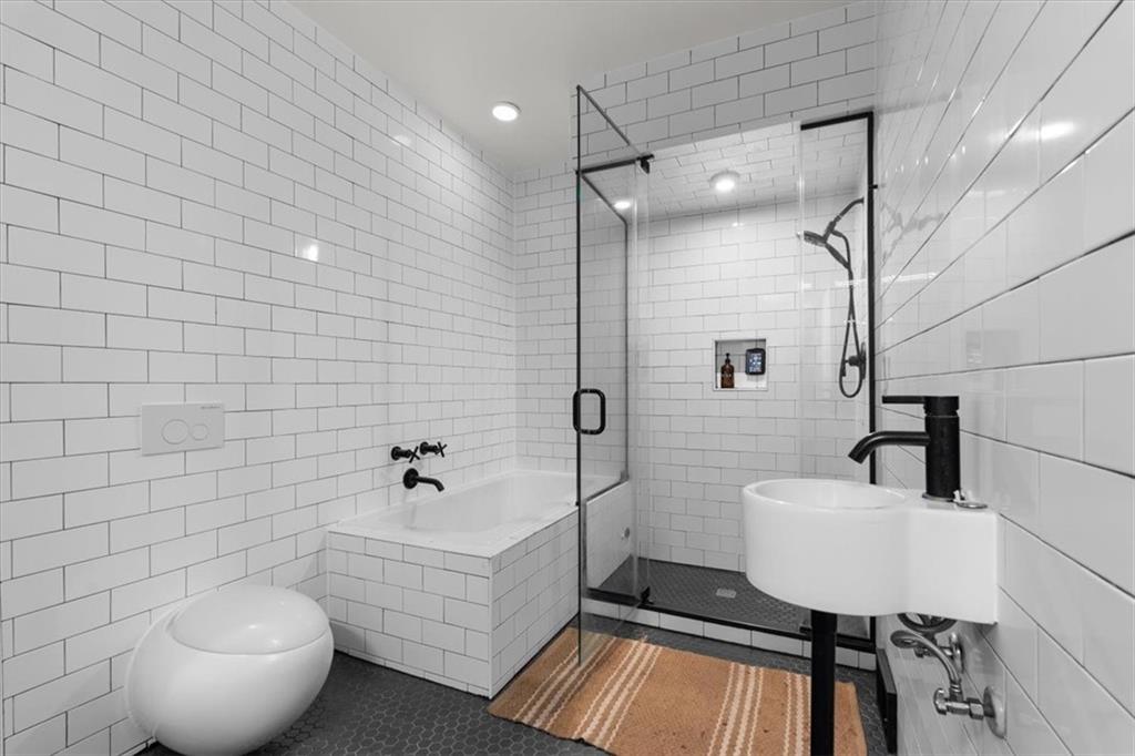 515 Behring Street Pittsburgh, PA 15203 - Photo 23 of 35