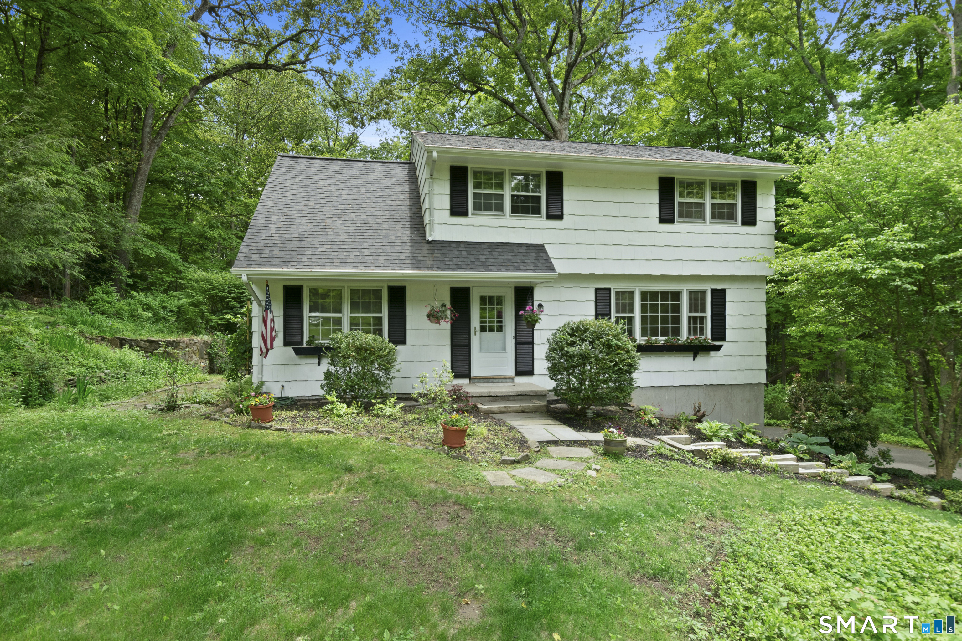 38 Longview Drive Ridgefield, CT 06877 - Photo 1 of 25