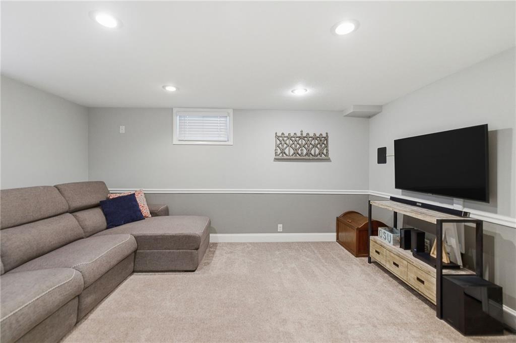9529 Eby Street Overland Park, KS 66212 - Photo 33 of 38