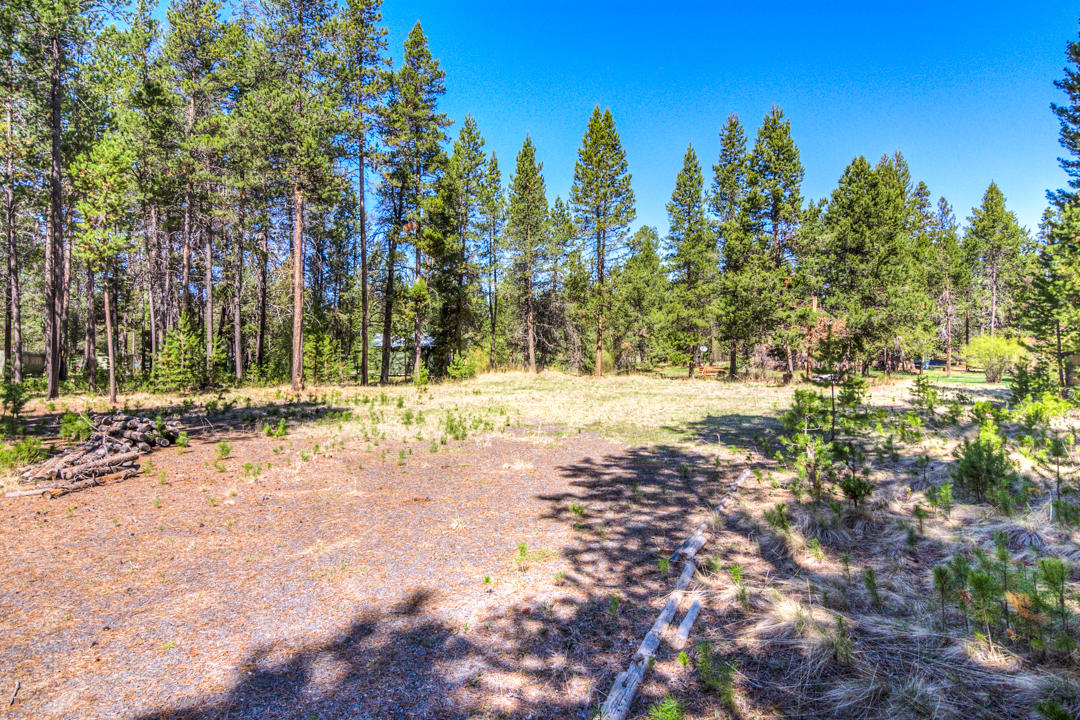 17076 Island Loop Way Bend, OR 97707 - Photo 5 of 13 17076 Island Loop Bend, OR 97707