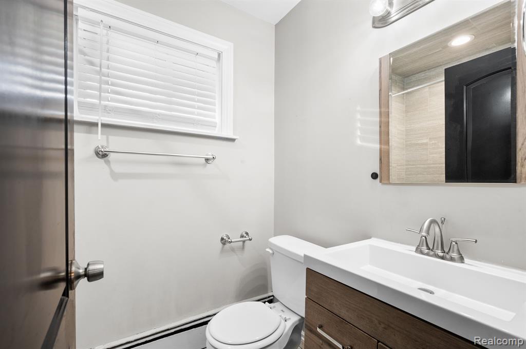4125 Kent Road Royal Oak, MI 48073 - Photo 8 of 15
