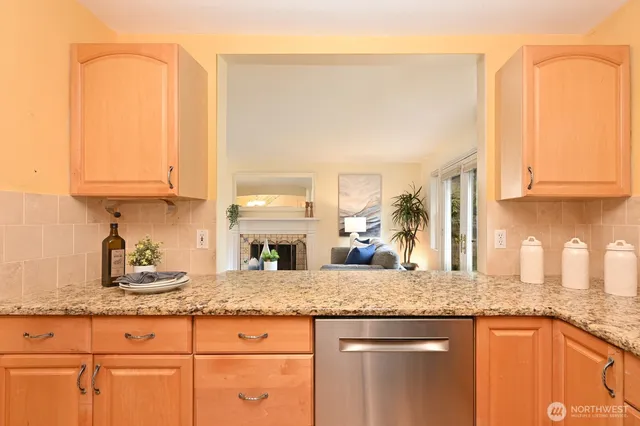 $1,190,000 | 8222 38th Avenue Northeast, Seattle, WA 98115