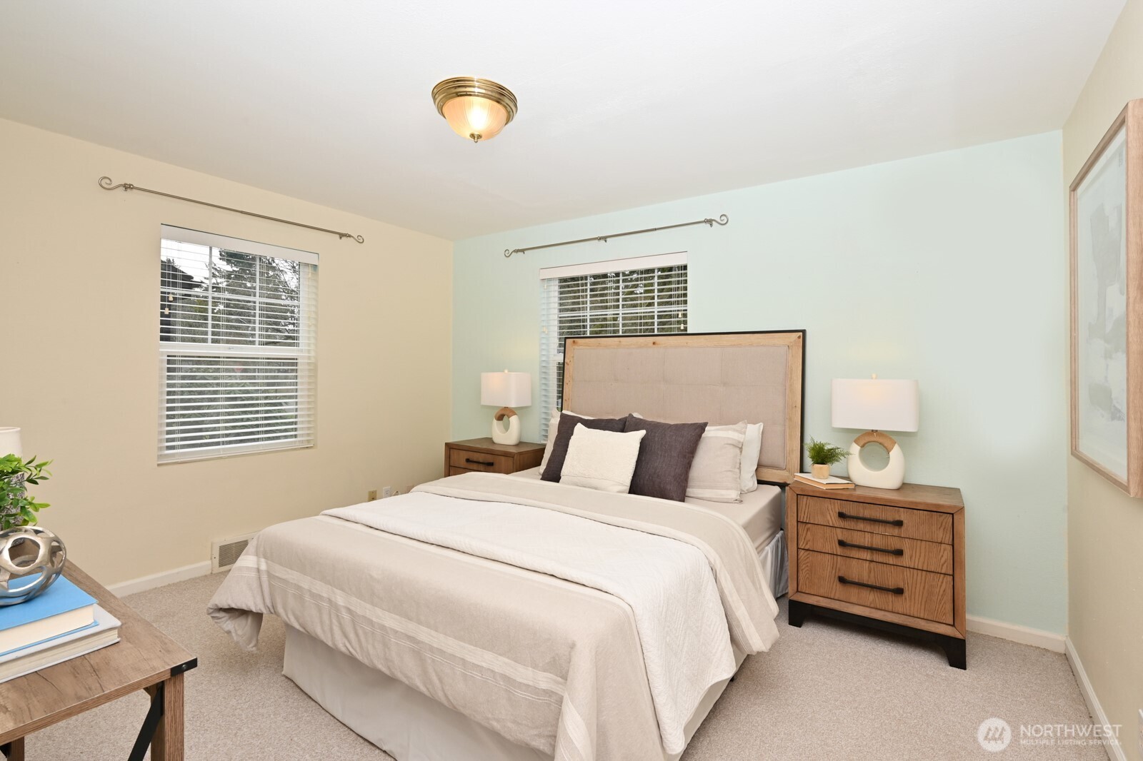 8222 38th Avenue Northeast Seattle, WA 98115 - Photo 14 of 38