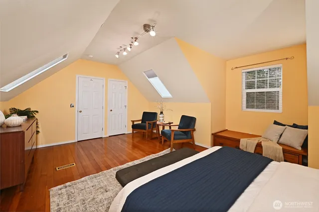 $1,190,000 | 8222 38th Avenue Northeast, Seattle, WA 98115