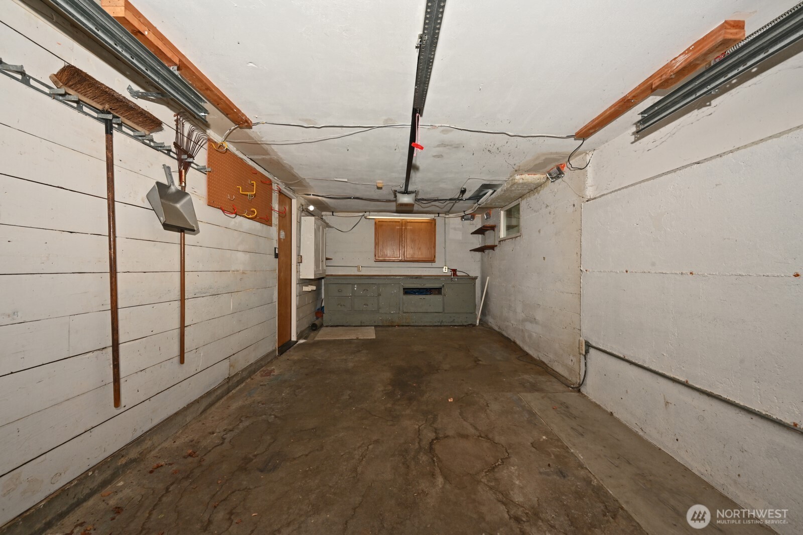 8222 38th Avenue Northeast Seattle, WA 98115 - Photo 29 of 38