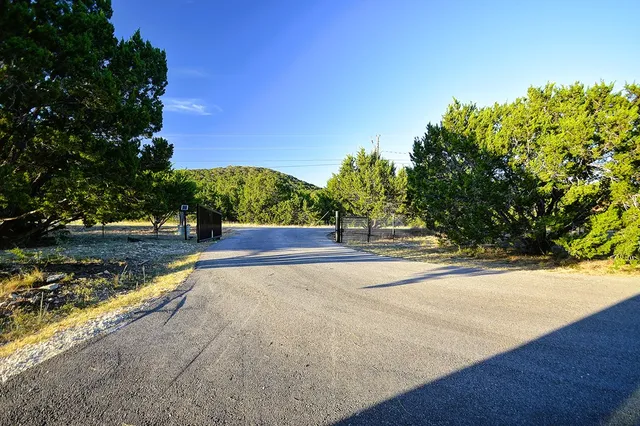 $565,000 | 1909 Bear Springs Trail, Pipe Creek, TX 78063