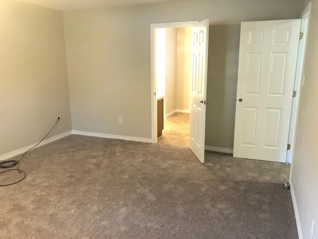 $2,000 | 420 Edge Avenue, Valparaiso, FL 32580