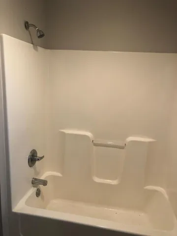 $2,000 | 420 Edge Avenue, Valparaiso, FL 32580