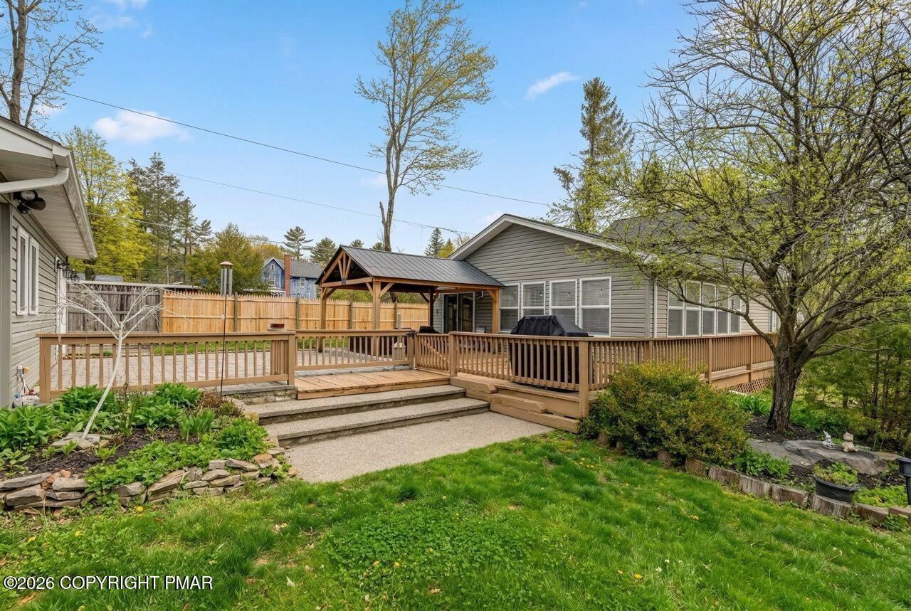 6253 Paradise Valley Road Mount Pocono, PA 18344 - Photo 3 of 73 6253 Paradise Valley Rd 03 Large