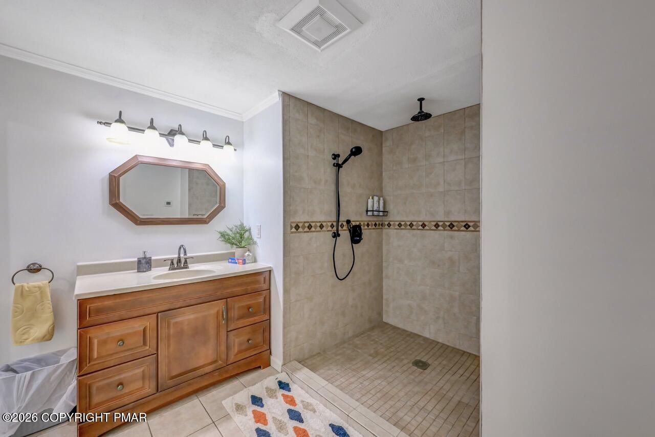 6253 Paradise Valley Road Mount Pocono, PA 18344 - Photo 34 of 73 6253 Paradise Valley Rd 29 Large