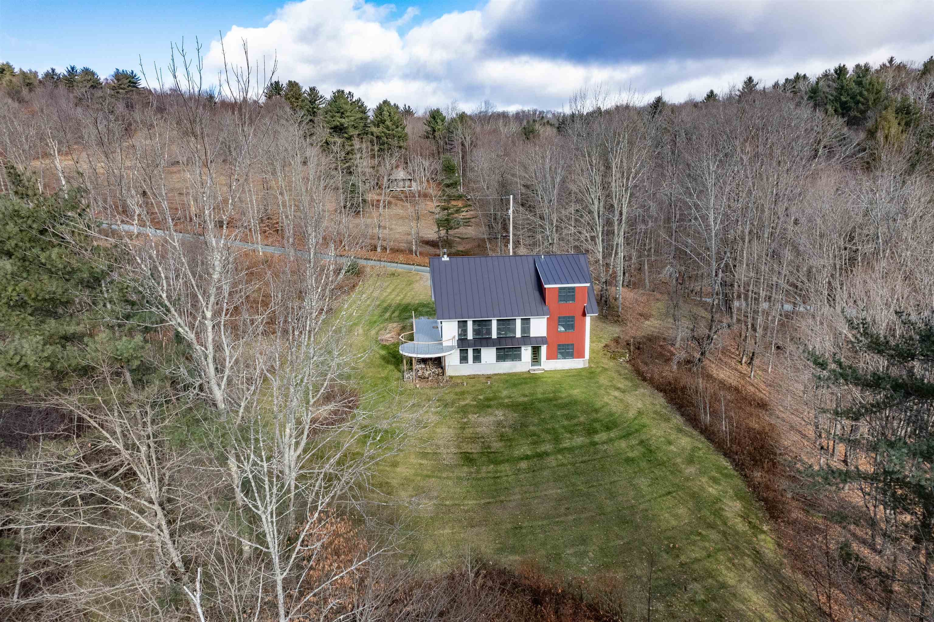 1319 Webster Hill Road Pomfret, VT 05067 - Photo 5 of 36