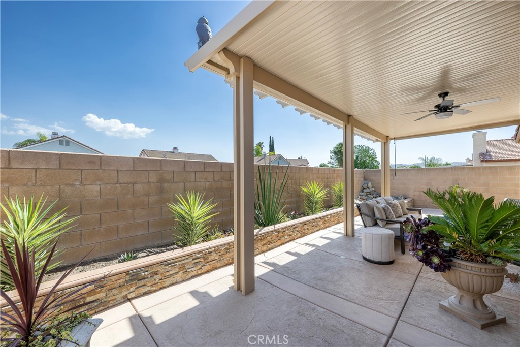 285 Flicker Way Perris, CA 92571 - Photo 41 of 42