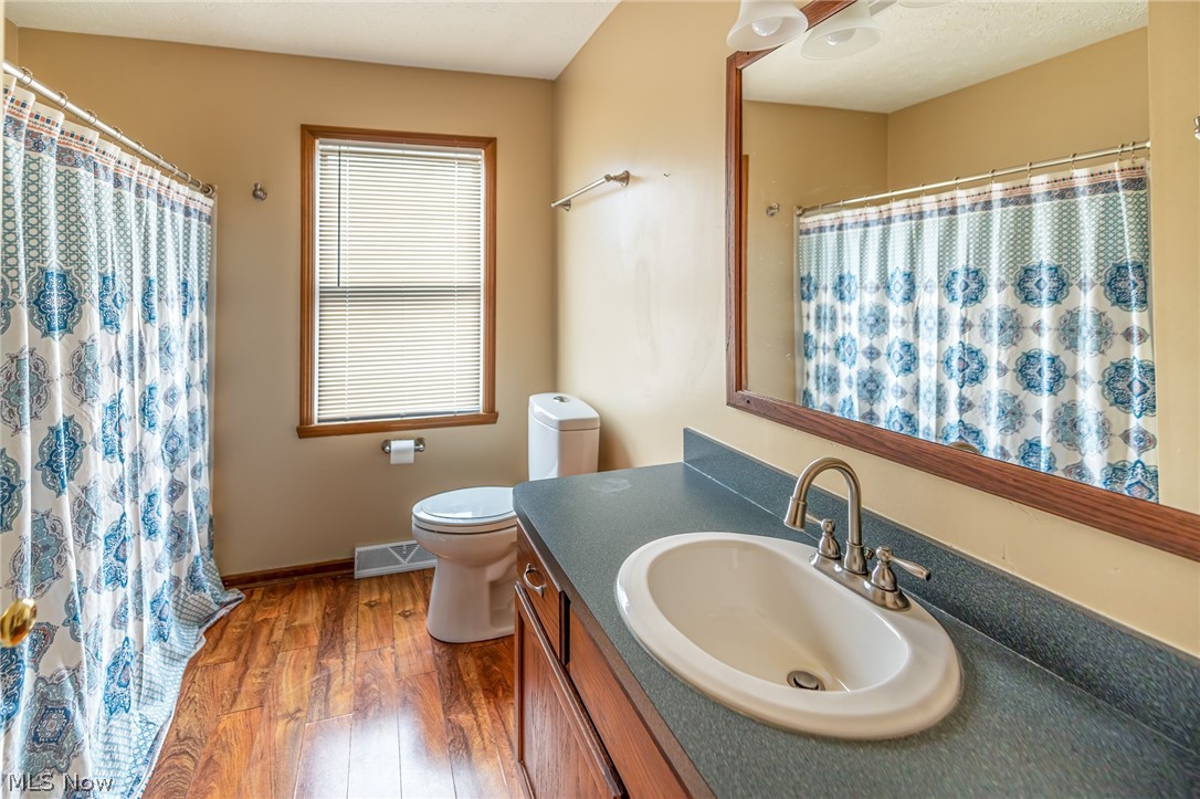 1849 Gordon Road Northwest Dover, OH 44622 - Photo 9 of 27 Gallery Image 9