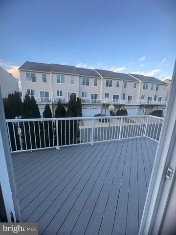 $518,000 | 42880 Pamplin Terrace, Chantilly, VA 20152