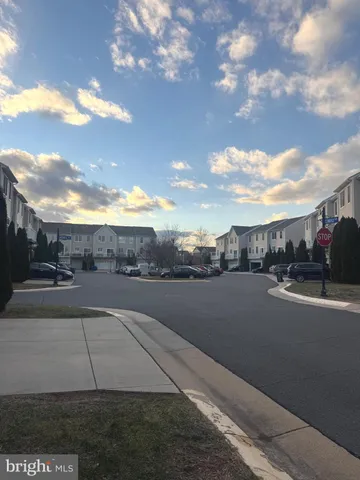 $518,000 | 42880 Pamplin Terrace, Chantilly, VA 20152