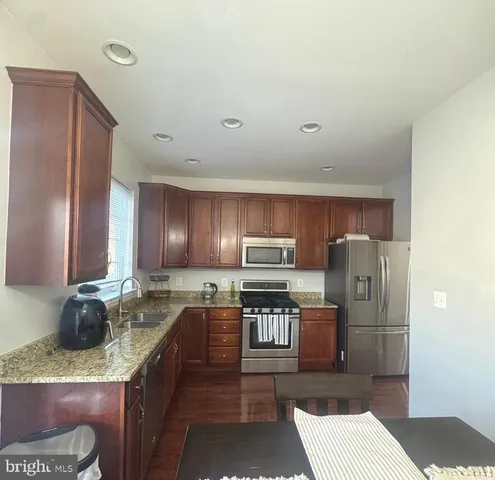 $518,000 | 42880 Pamplin Terrace, Chantilly, VA 20152