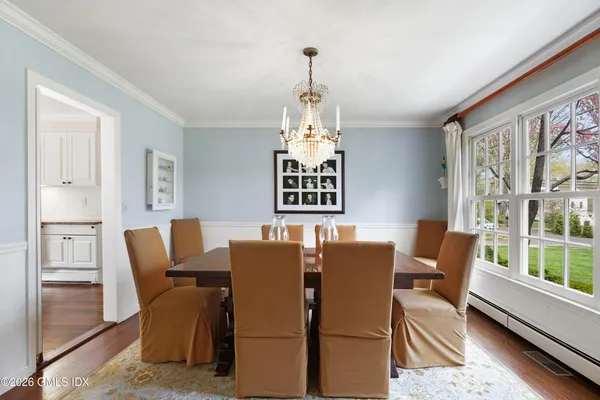 $3,125,000 | 2 Daffodil Lane, Cos Cob, CT 06807