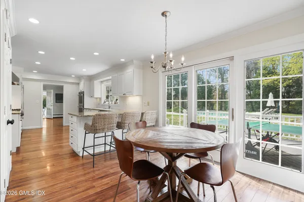 $3,125,000 | 2 Daffodil Lane, Cos Cob, CT 06807
