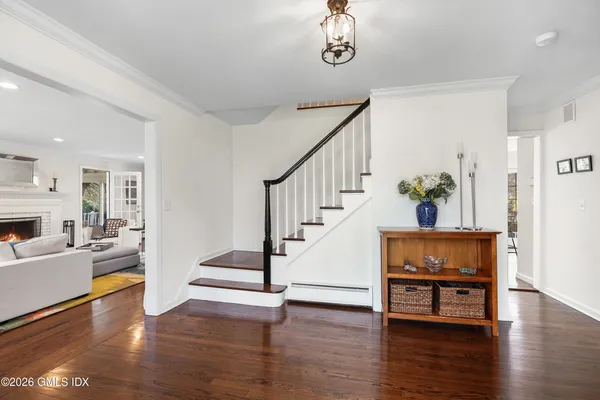 $3,125,000 | 2 Daffodil Lane, Cos Cob, CT 06807
