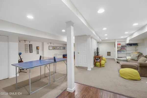 $3,125,000 | 2 Daffodil Lane, Cos Cob, CT 06807