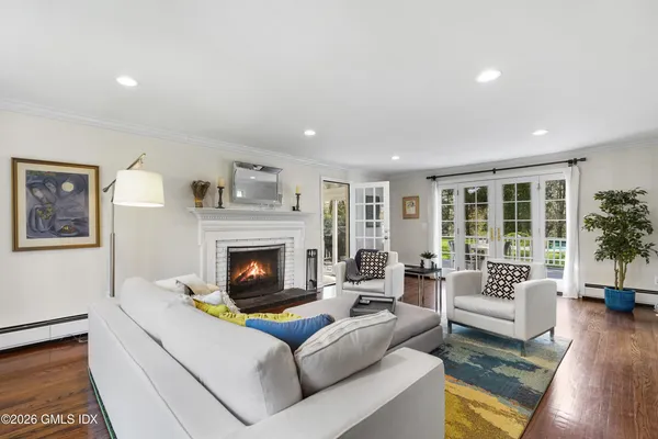 $3,125,000 | 2 Daffodil Lane, Cos Cob, CT 06807