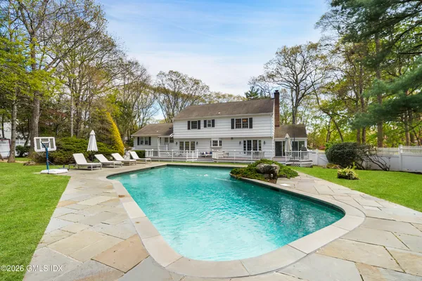 $3,125,000 | 2 Daffodil Lane, Cos Cob, CT 06807