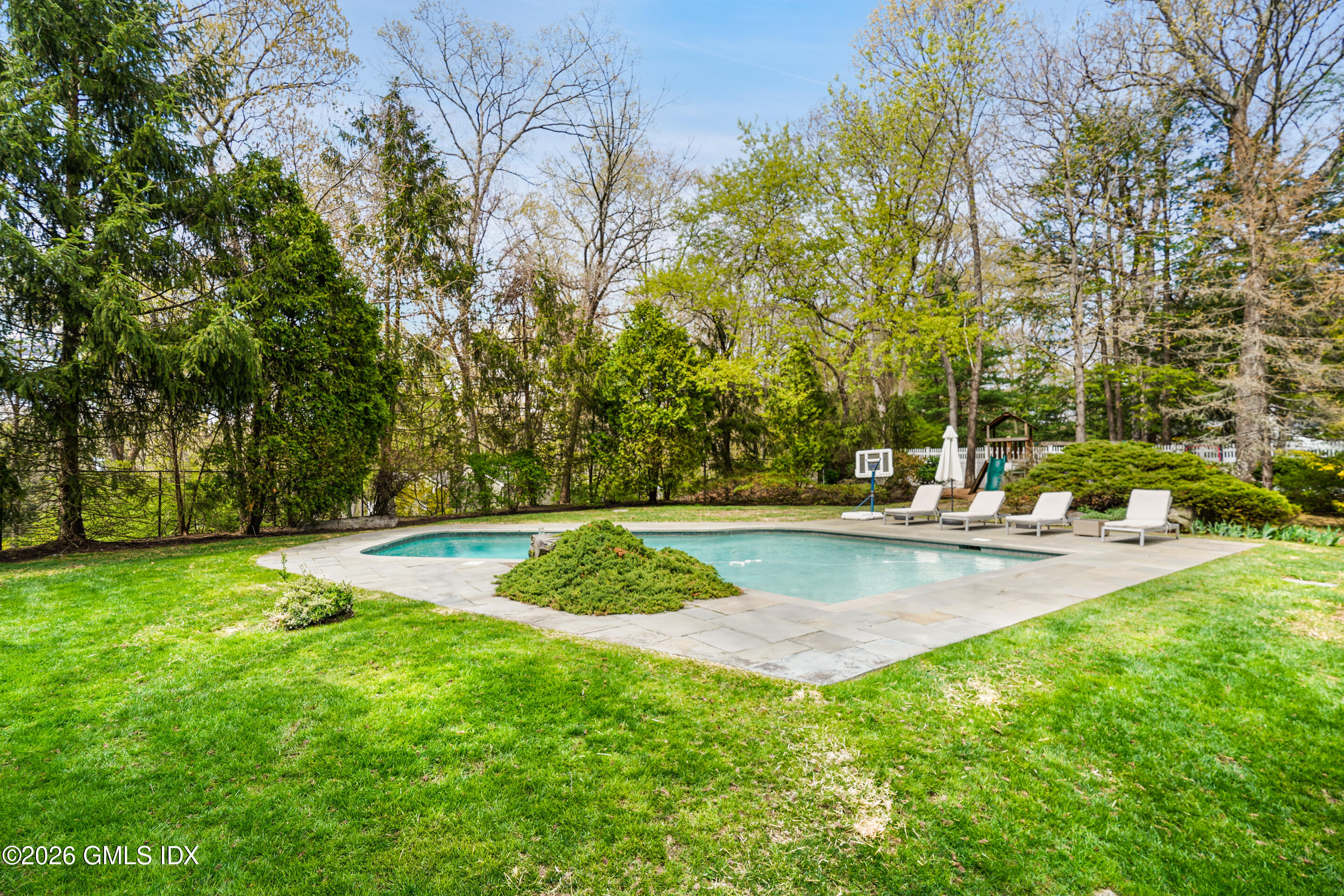 2 Daffodil Lane Cos Cob, CT 06807 - Photo 45 of 54 DSC02669_1