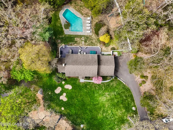 $3,125,000 | 2 Daffodil Lane, Cos Cob, CT 06807