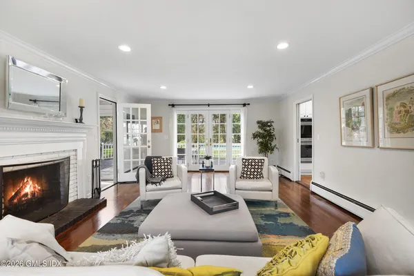 $3,125,000 | 2 Daffodil Lane, Cos Cob, CT 06807