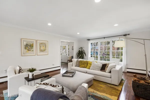$3,125,000 | 2 Daffodil Lane, Cos Cob, CT 06807