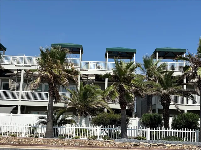 $2,400 | 14901 Windward Drive, Unit 102, Corpus Christi, TX 78418