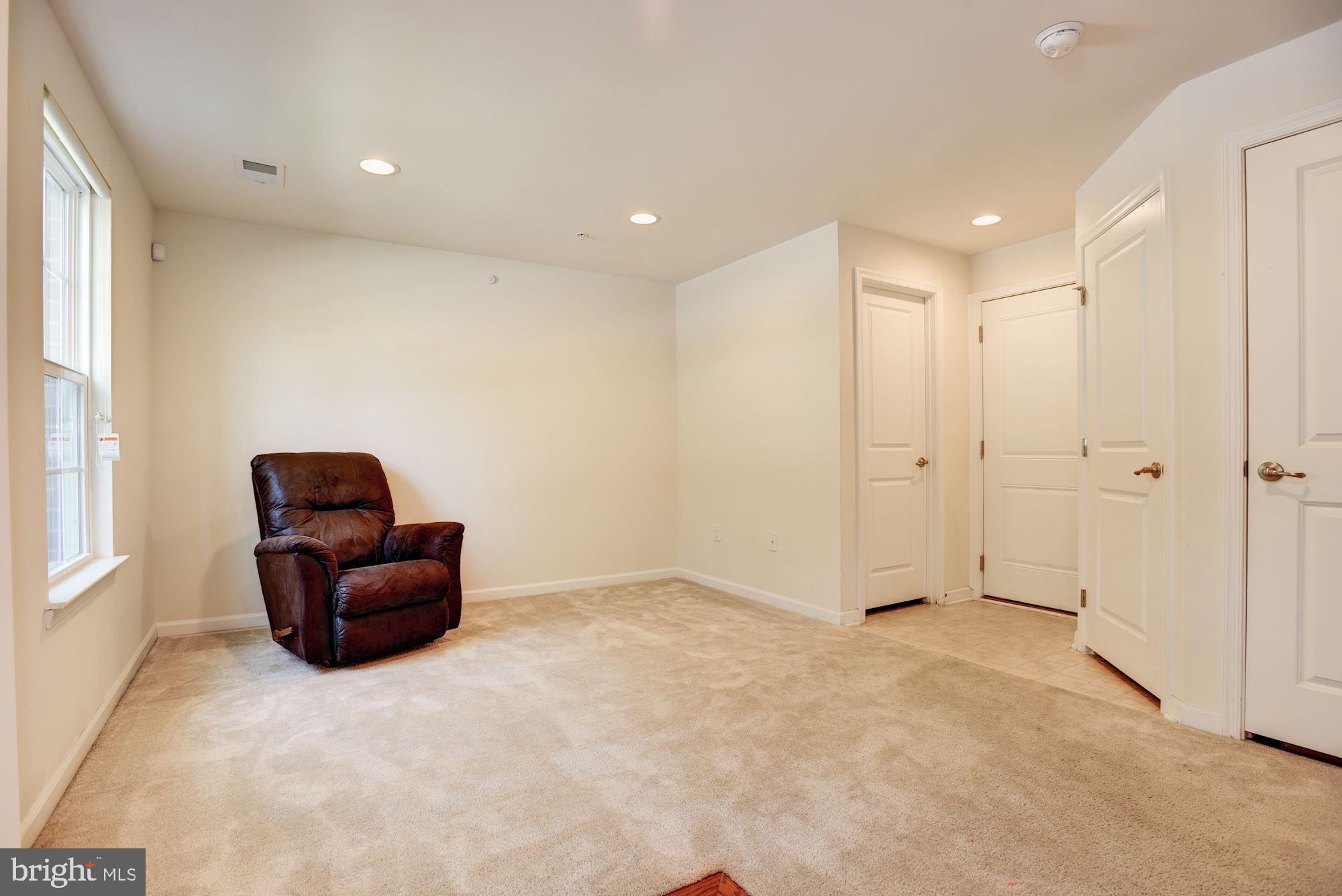 7859 Port Capital Road Elkridge, MD 21075 - Photo 3 of 25 Family Room