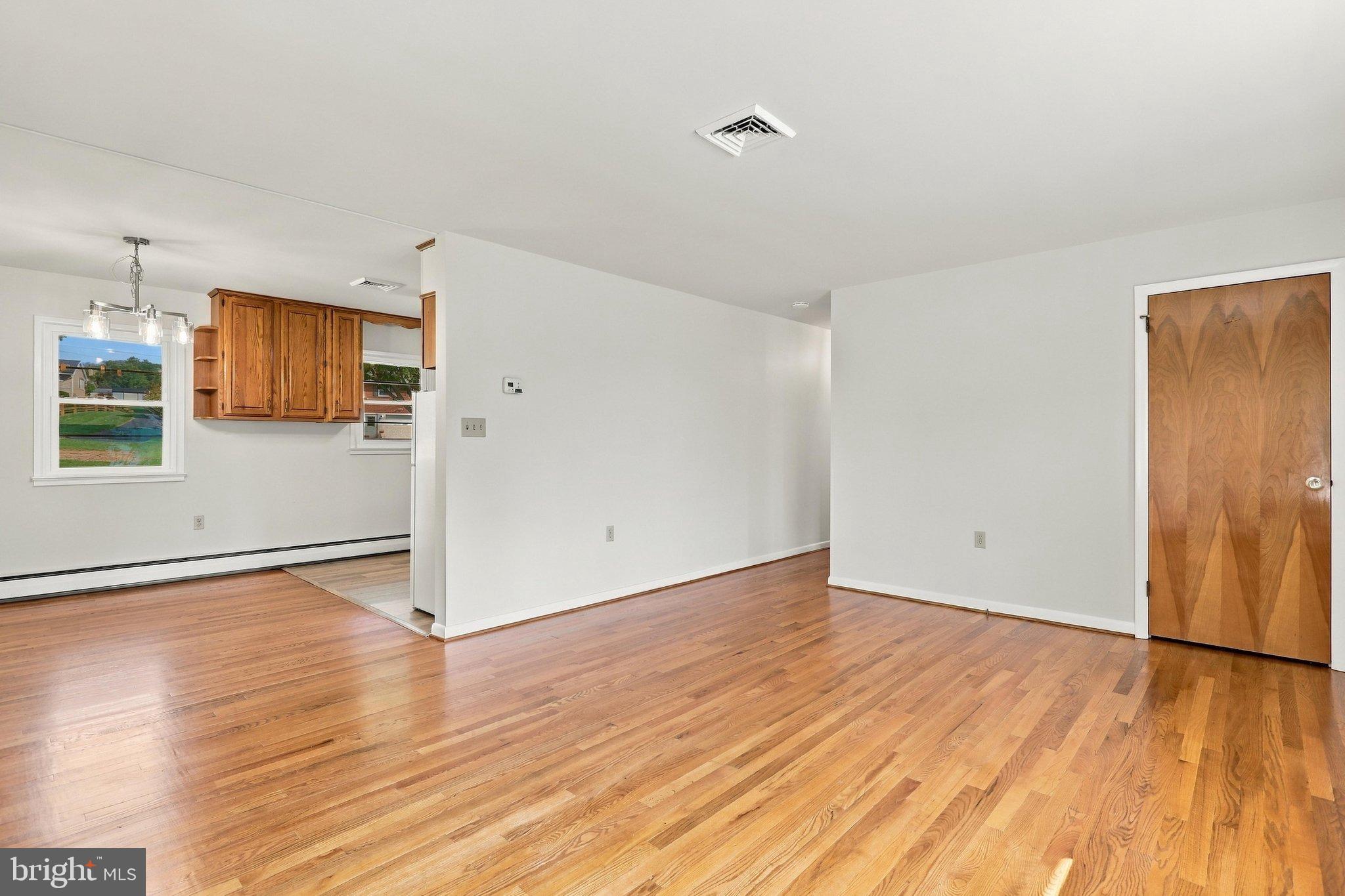 14078 Harbaugh Church Road Waynesboro, PA 17268 - Photo 4 of 32 Gallery Image 4