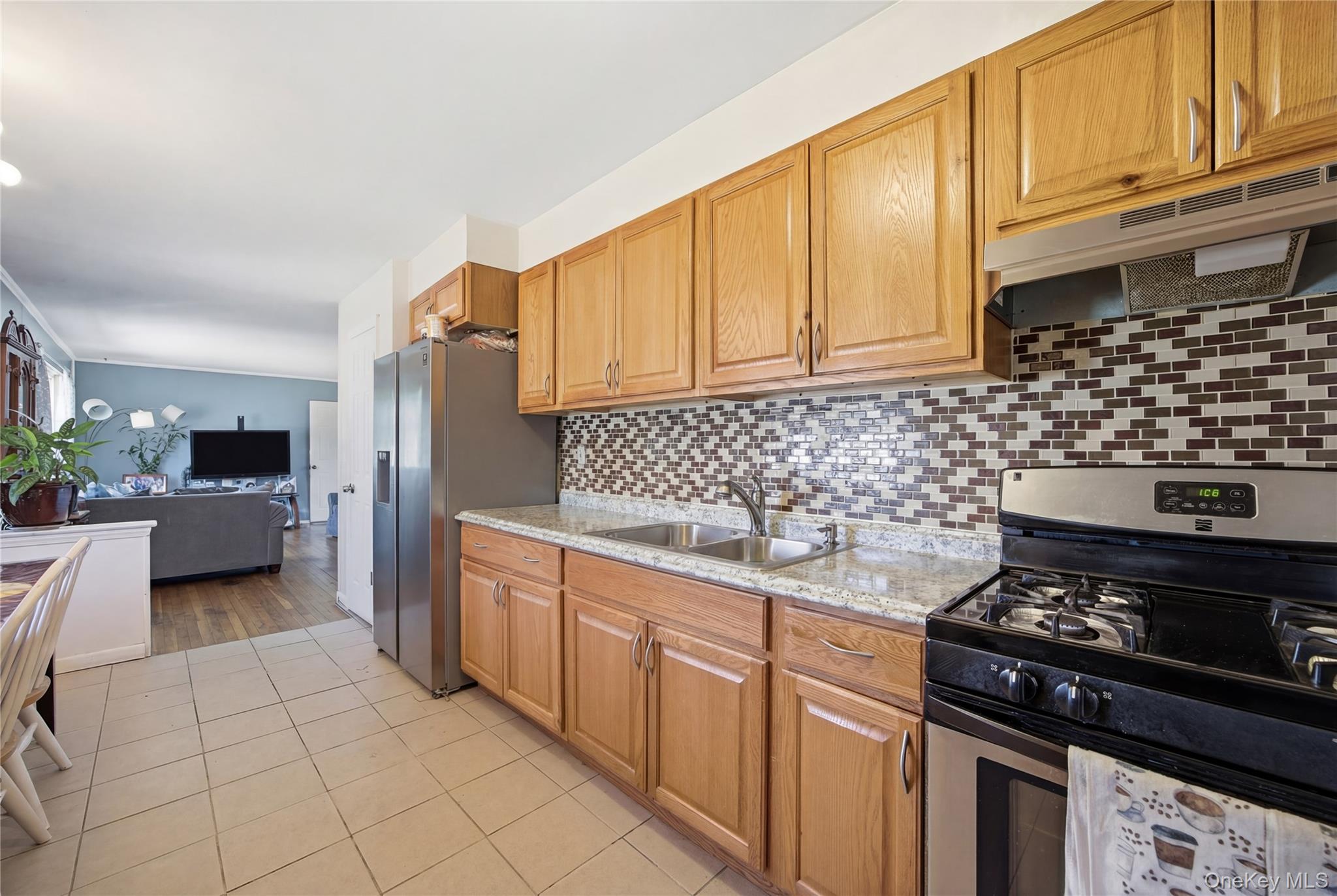 332 Half Mile Road Central Islip, NY 11722 - Photo 12 of 30