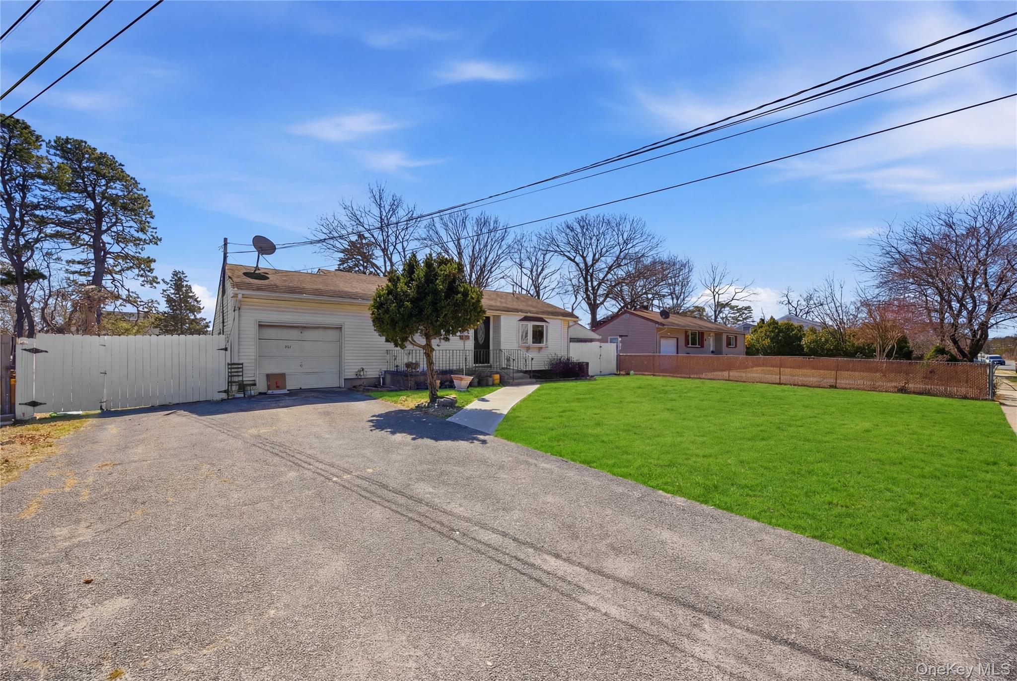 332 Half Mile Road Central Islip, NY 11722 - Photo 2 of 30