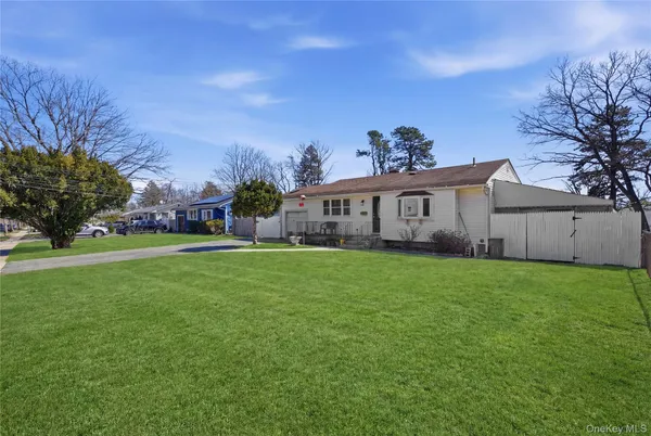 $599,000 | 332 Half Mile Road, Central Islip, NY 11722
